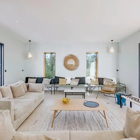 Sleeps 14 Pool Wifi
